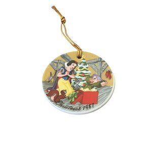 The Disney Collection 1987 Grolier Collectibles Snow White's Surprise Ornament